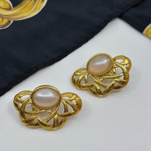 Vintage 90’s Gold and Pear Earrings- Pierced
